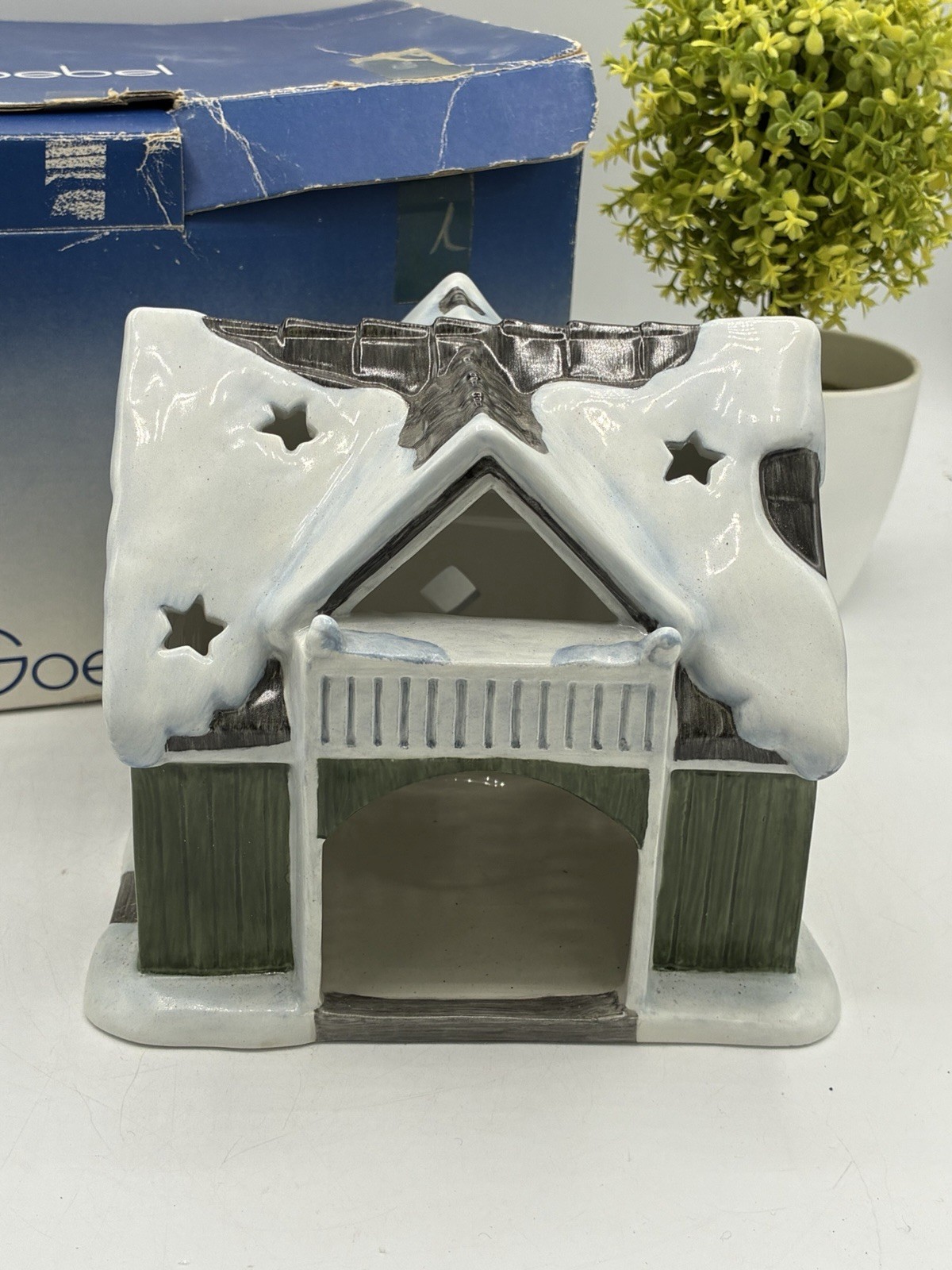 Goebel 726 Ride Into Christmas Nativity Hut Stable Luminary Western Germany IOB