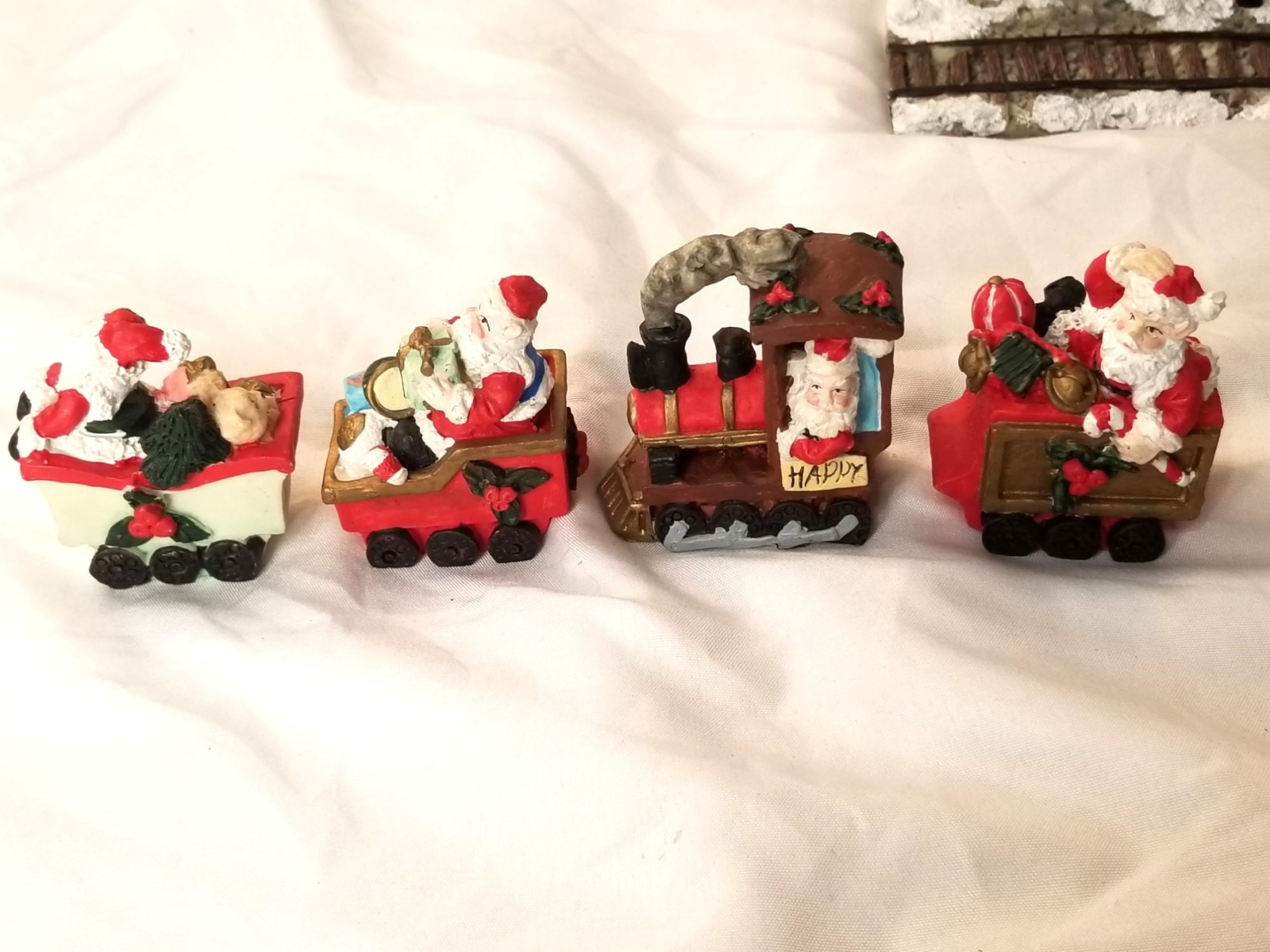 Santa Train Village Three Houses One Train Cavern Four Santas On Trains