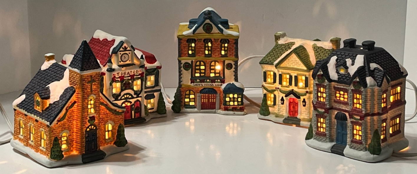 1996 Trim A Home Holiday Home Collection Lighted Christmas Village Lot of 5 ~ A