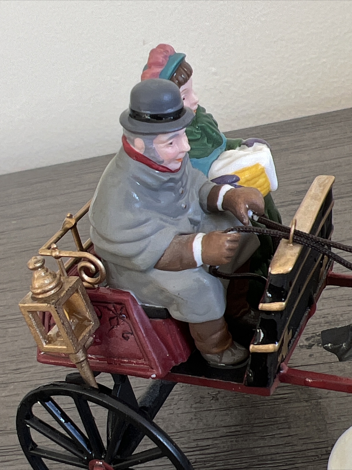 Dept 56 Dickens Village “RED CHRISTMAS SULKY” 58401 Horse & Carriage *Read Desc.
