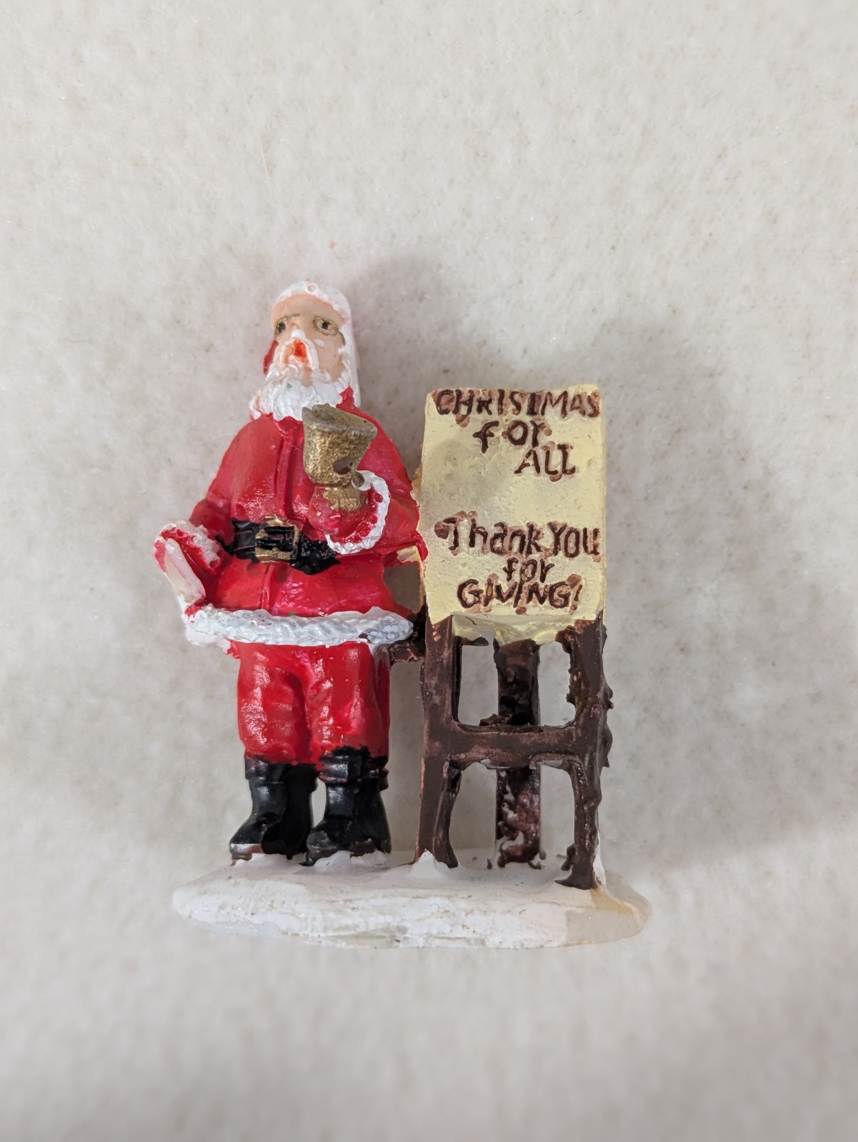 Unbranded Christmas Village Figurines Accessories Decor – Lot of 17 Pieces