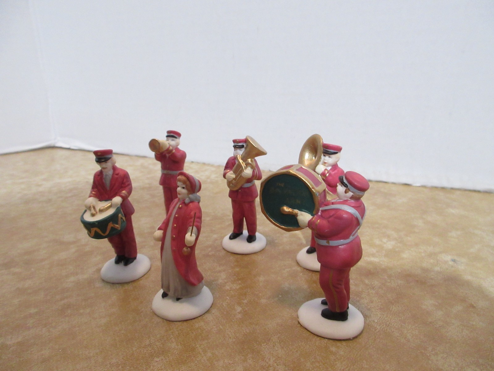 Dept. 56 1988 Heritage CIC Salvation Army Band #5985-4 6 Pc. Set