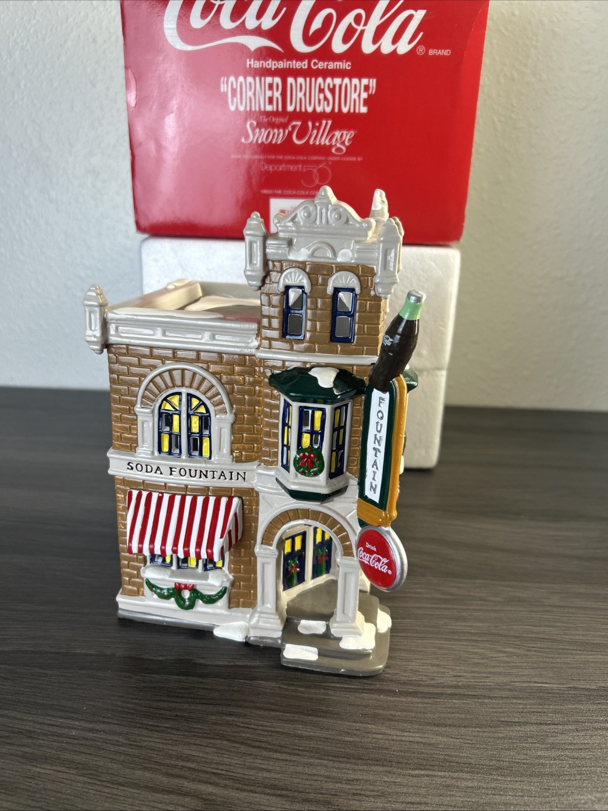 Department 56 Original Snow Village Coca-Cola Corner Drugstore No Light 1995