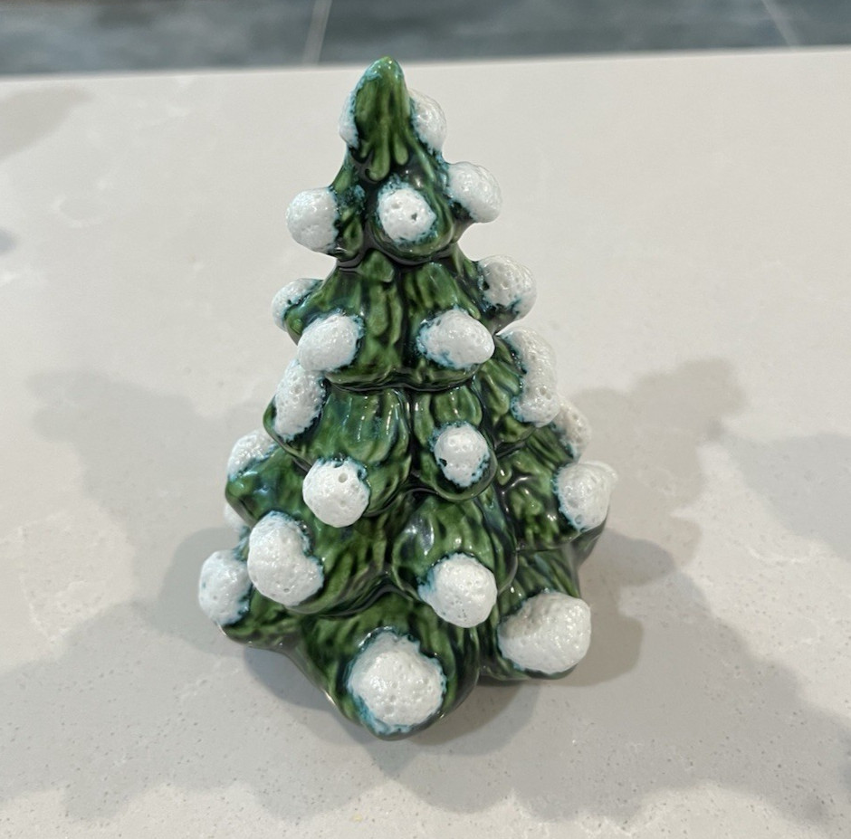 (2) Porcelain Miniature Christmas Trees; The Green One 4 3/4″ ,The White 4 1/2