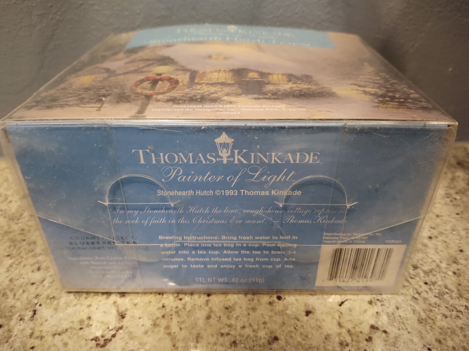 2006 Limited Edition Thomas Kinkade Stonehearth Hutch Teapot Christmas Brand New