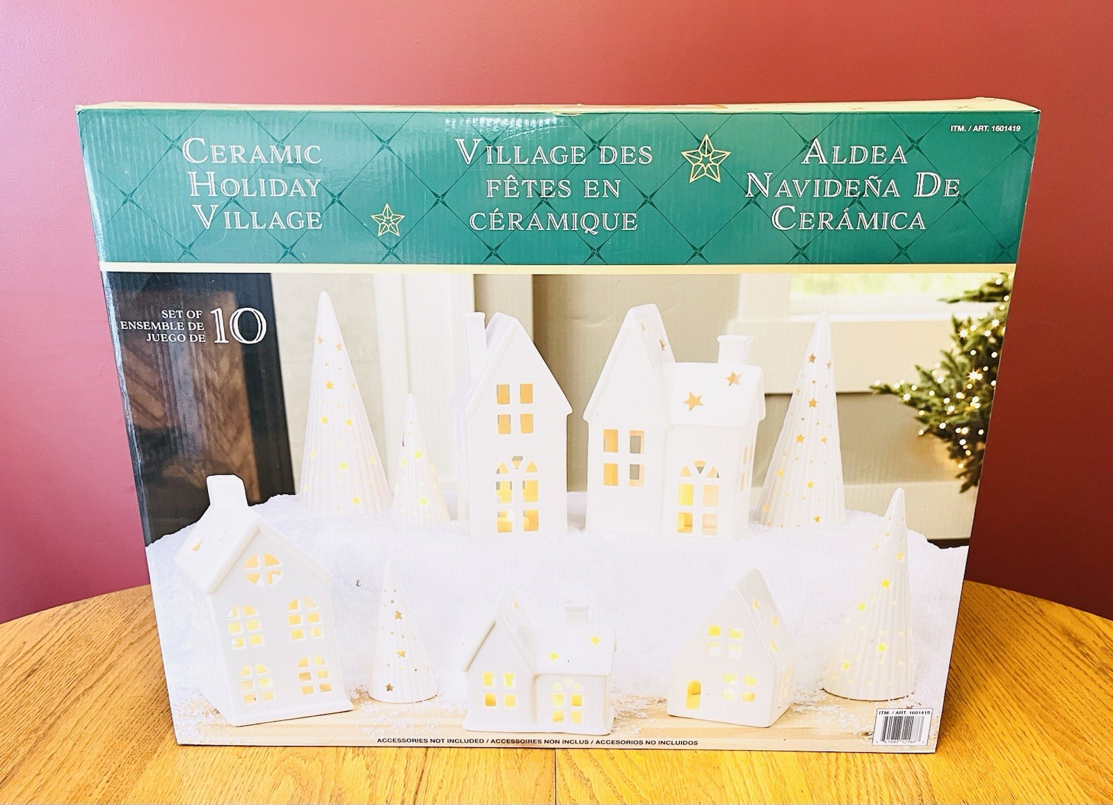 Ceramic Holiday Village 10 Piece Set New Open Box Costco ITM./ART. 1601419