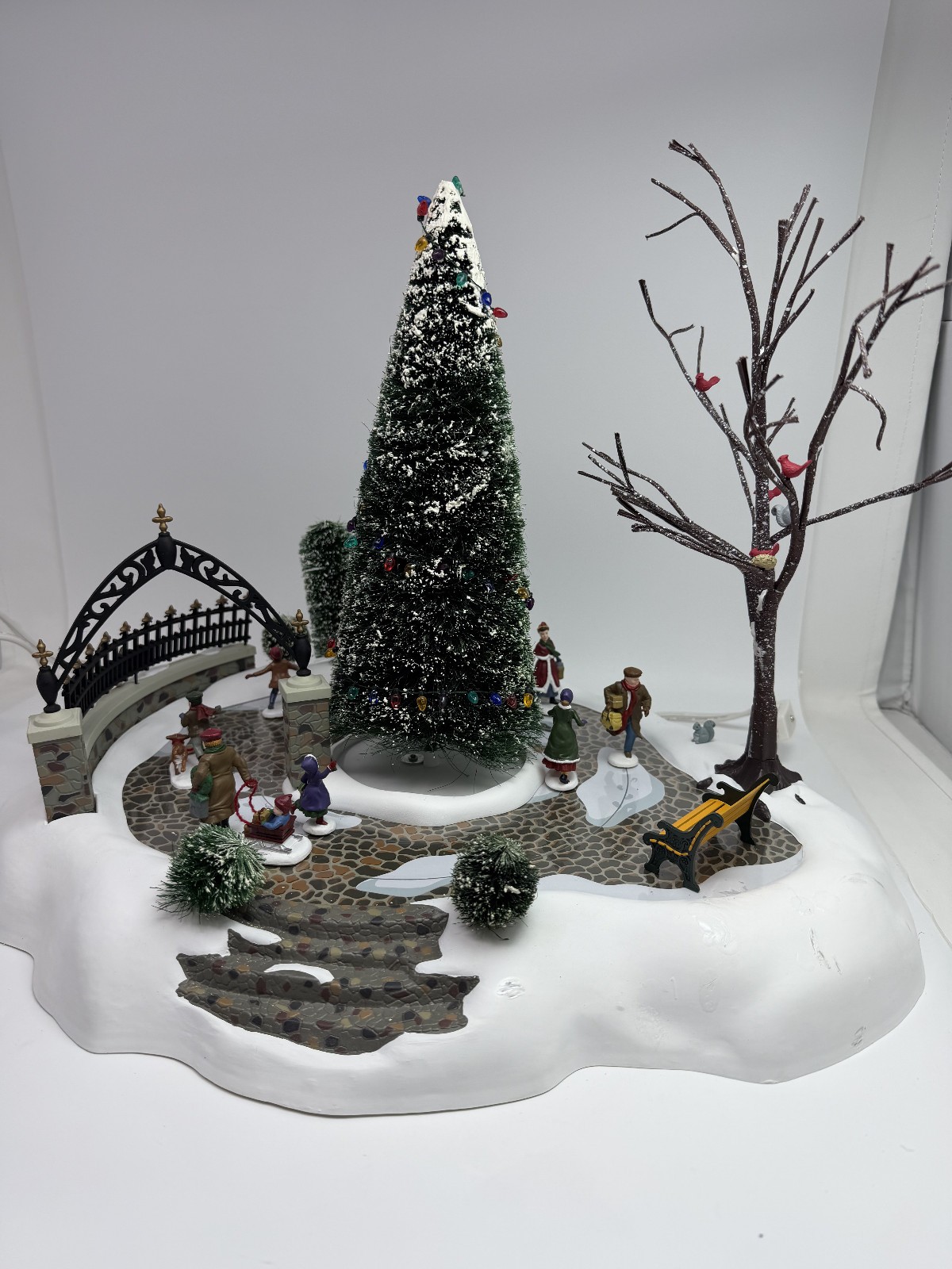 Dept 56 All Around The Park Village Animated Christmas Village Figures Tree