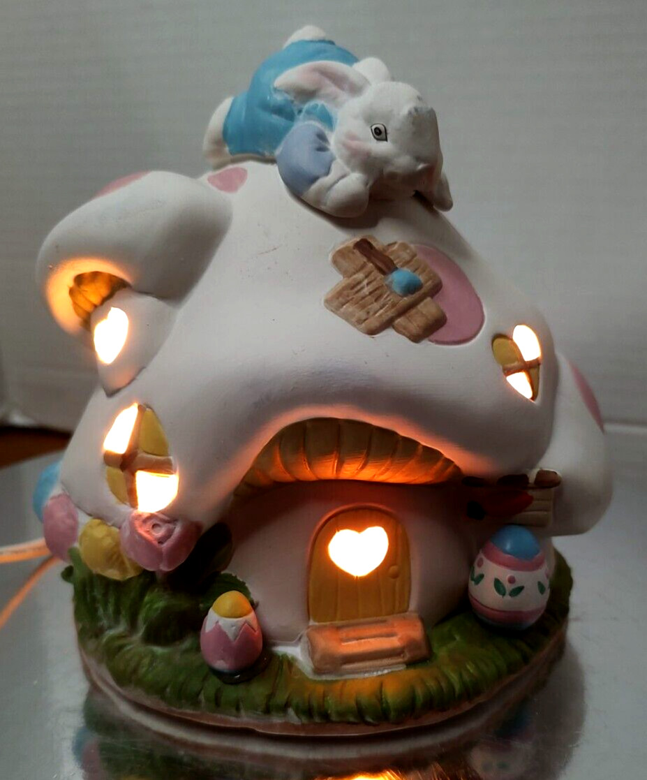 Pacific Rim VTG 1992 2305 Easter Ceramic Toadstool Bunny House Pre-Owned