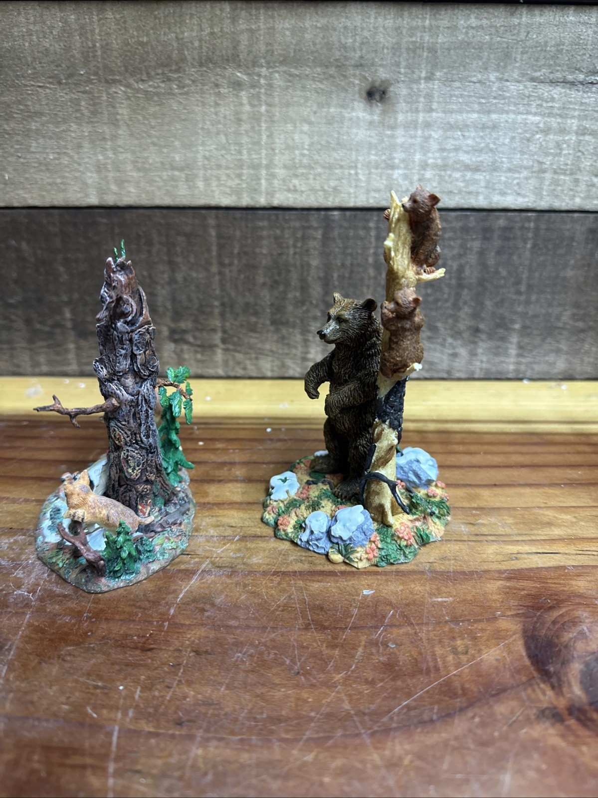 Dept 56 Village Accessories 2 Figurines Rocky Mountain Bears and Bobcat In Box