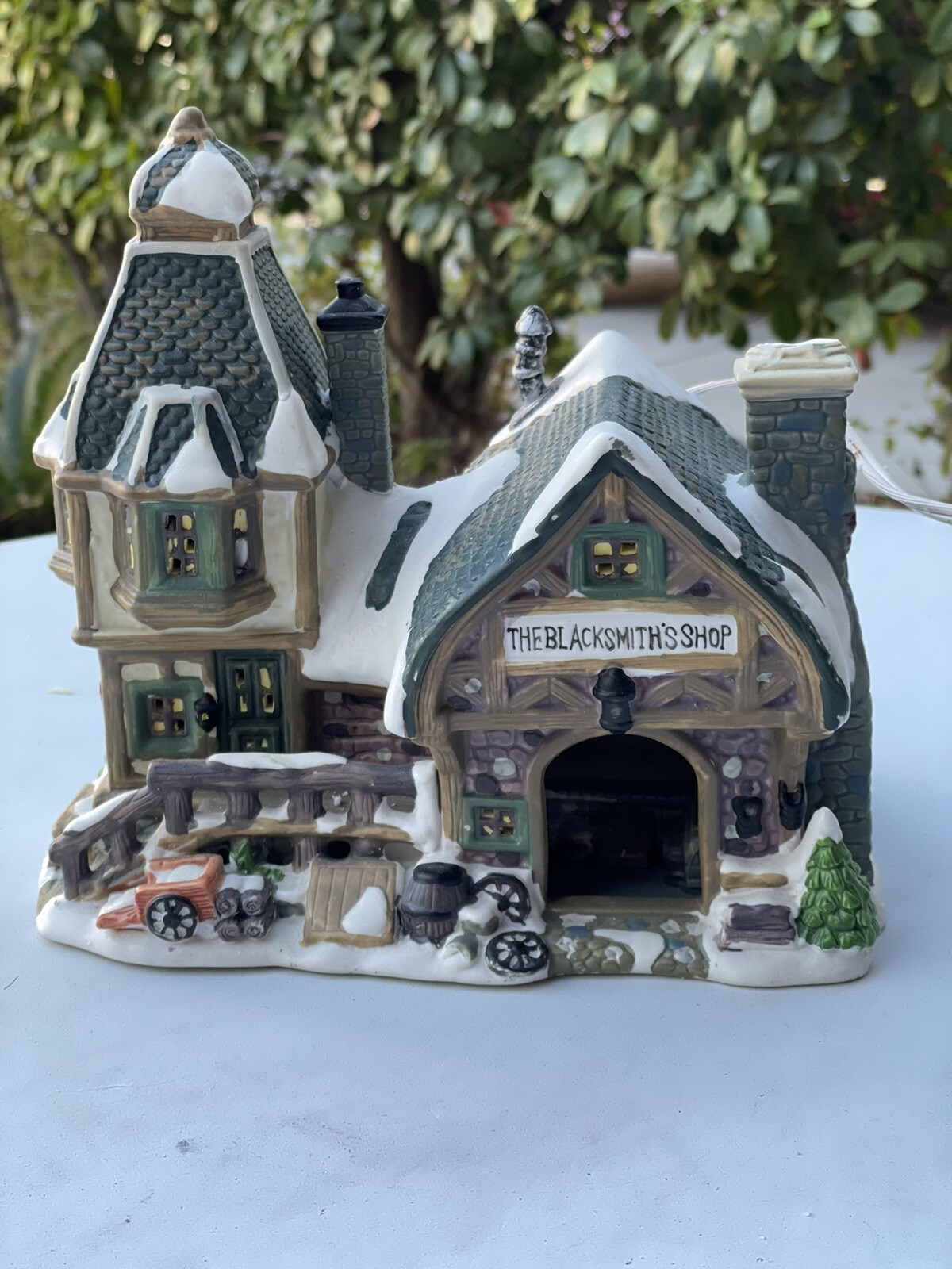 Lemax Christmas Village Carole Towne Blacksmith Shop 2003 Holiday Decoration