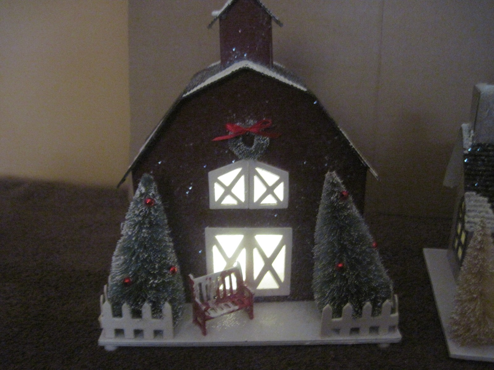 2 Christmas Reproduction Light up Particle Board? Bldgs. House & Barn, Read Deta