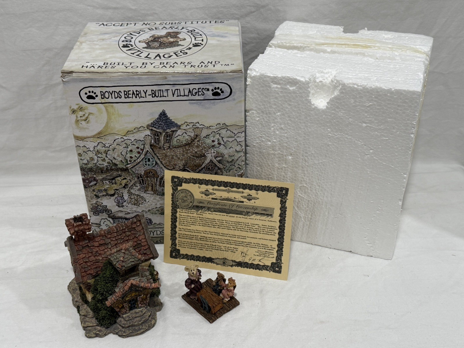 Boyds Bearly-Built Villages Boyds Town #4 The Boyds Bearly A School 19004 w/Box