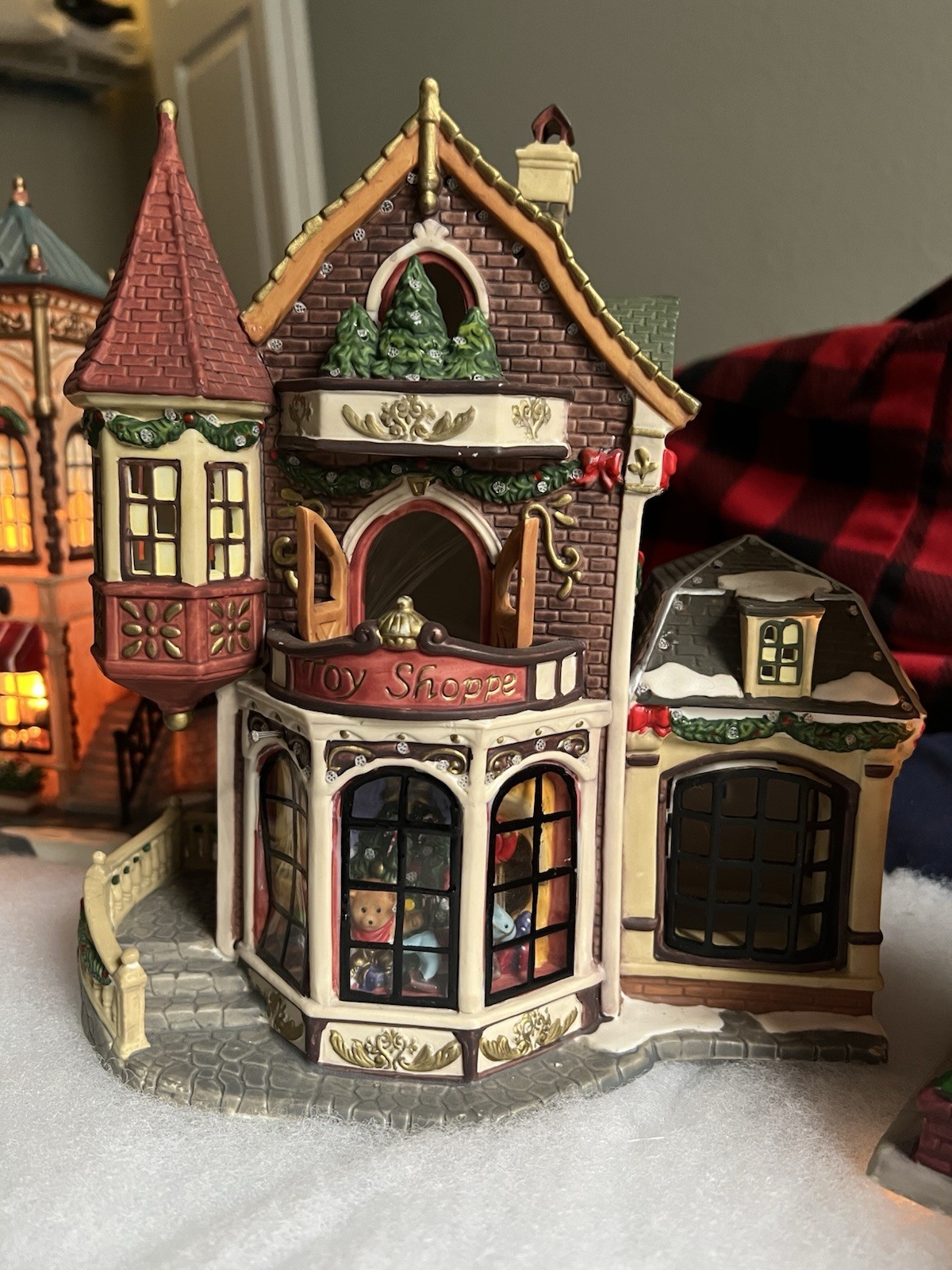 Christmas Village Accessories Set 26 Pieces, Approx. 2.5″ Tall