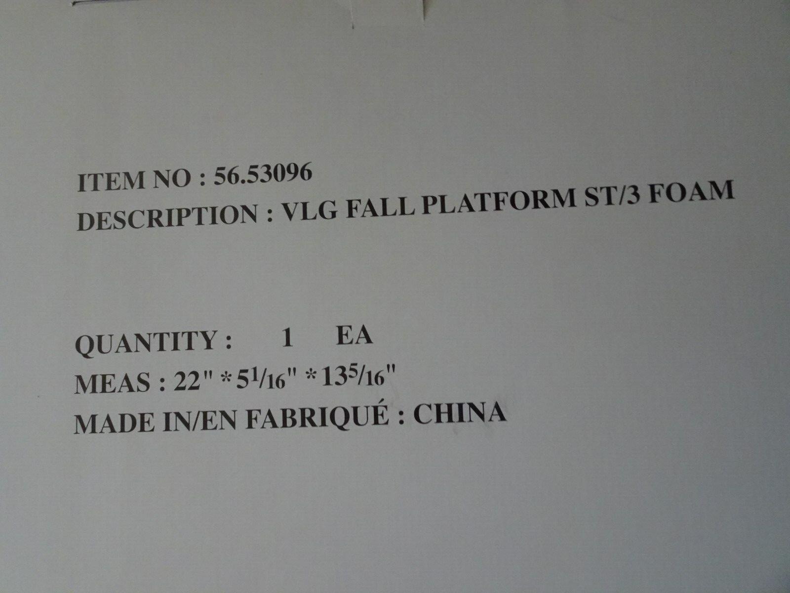 DEPT 56 Fall Platform Set Of 3 pcs 53096 2003 VGUC w/ LEAVES