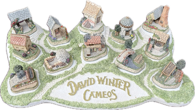 David Winter Cottages Cameos Mini Village Set England Hand Painted Cottage Lot