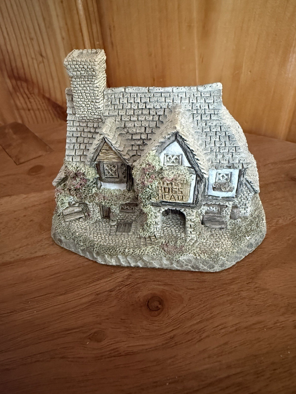 David Winter Cottage Hogs Head Beer House 1985 Made In Britain Hand Painted COA!
