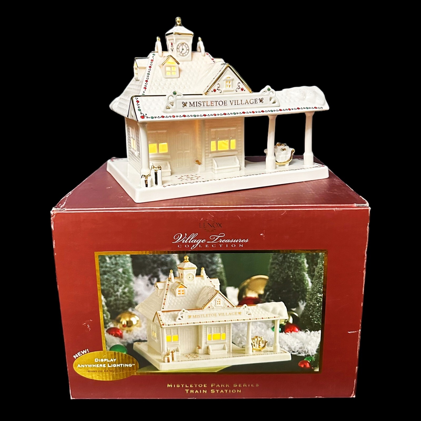 Lenox Village Treasures Mistletoe Park 2006 TRAIN STATION w/ Box