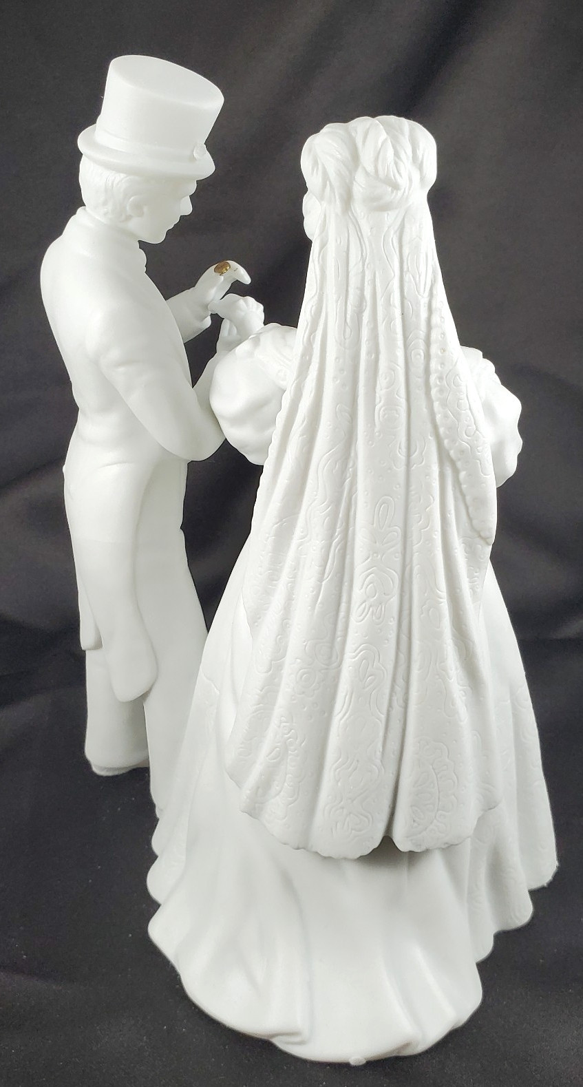 Dept 56 Silhouette Treasures “To Have & To Hold” Bride & Groom Figurine #78600