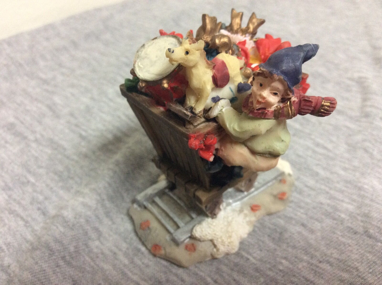 Vintage Lemax Christmas Village Collection Rail Car Full of Toys Figurine