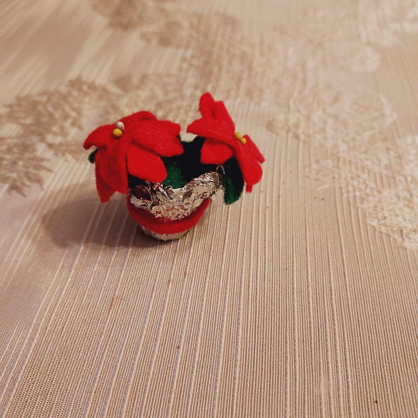 Vintage Handmade Christmas Village DOLLHOUSE POINSETTIA Miniature Decor