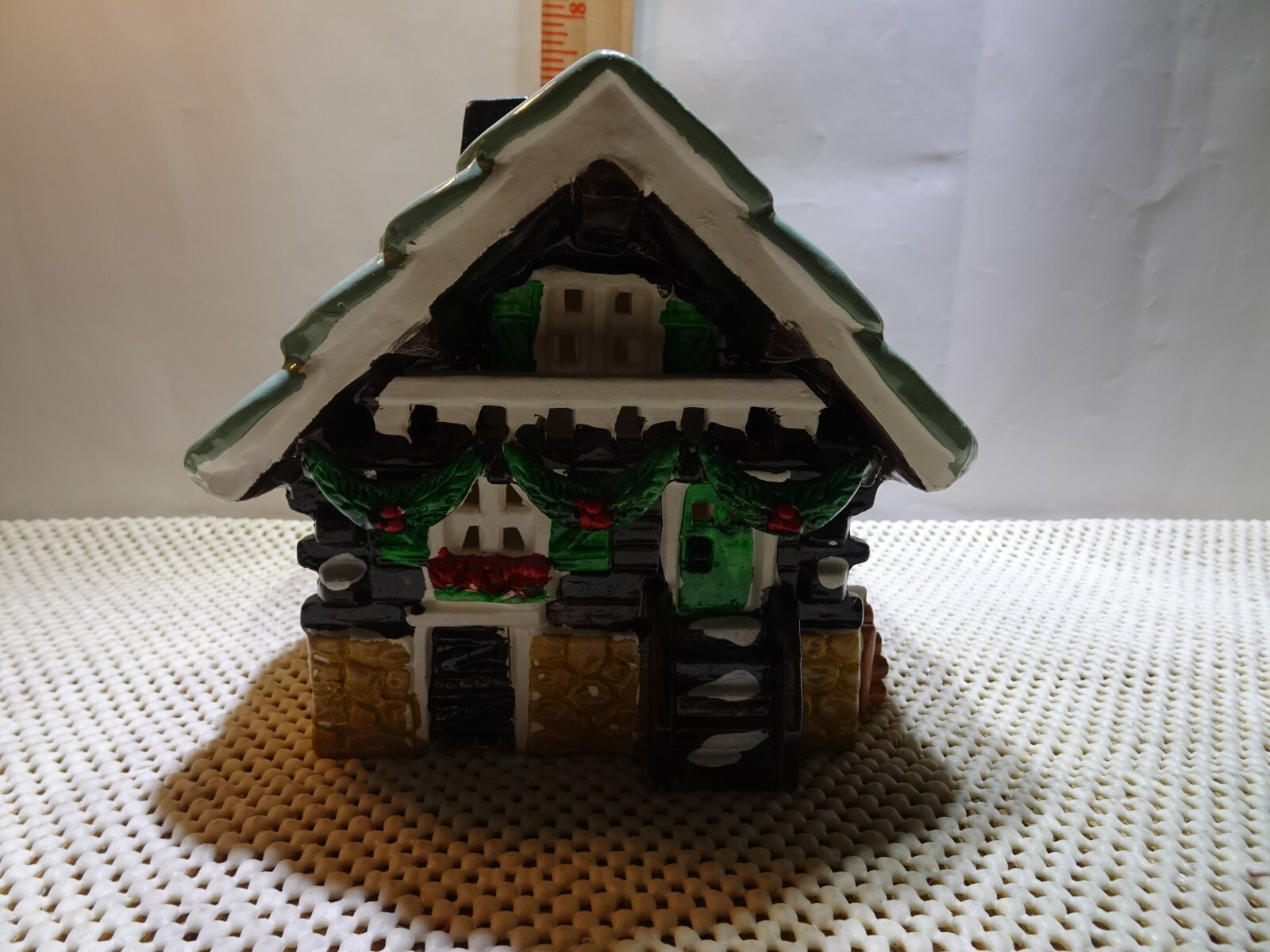 DEPT 56 SV Snowhouse Series Swiss Chalet House 50237 1983 NO BOX NO LIGHT