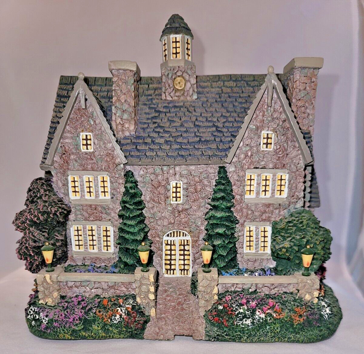 Vintage Thomas Kinkade Hawthorne Village Lamplight Village “Village Hall” 2001