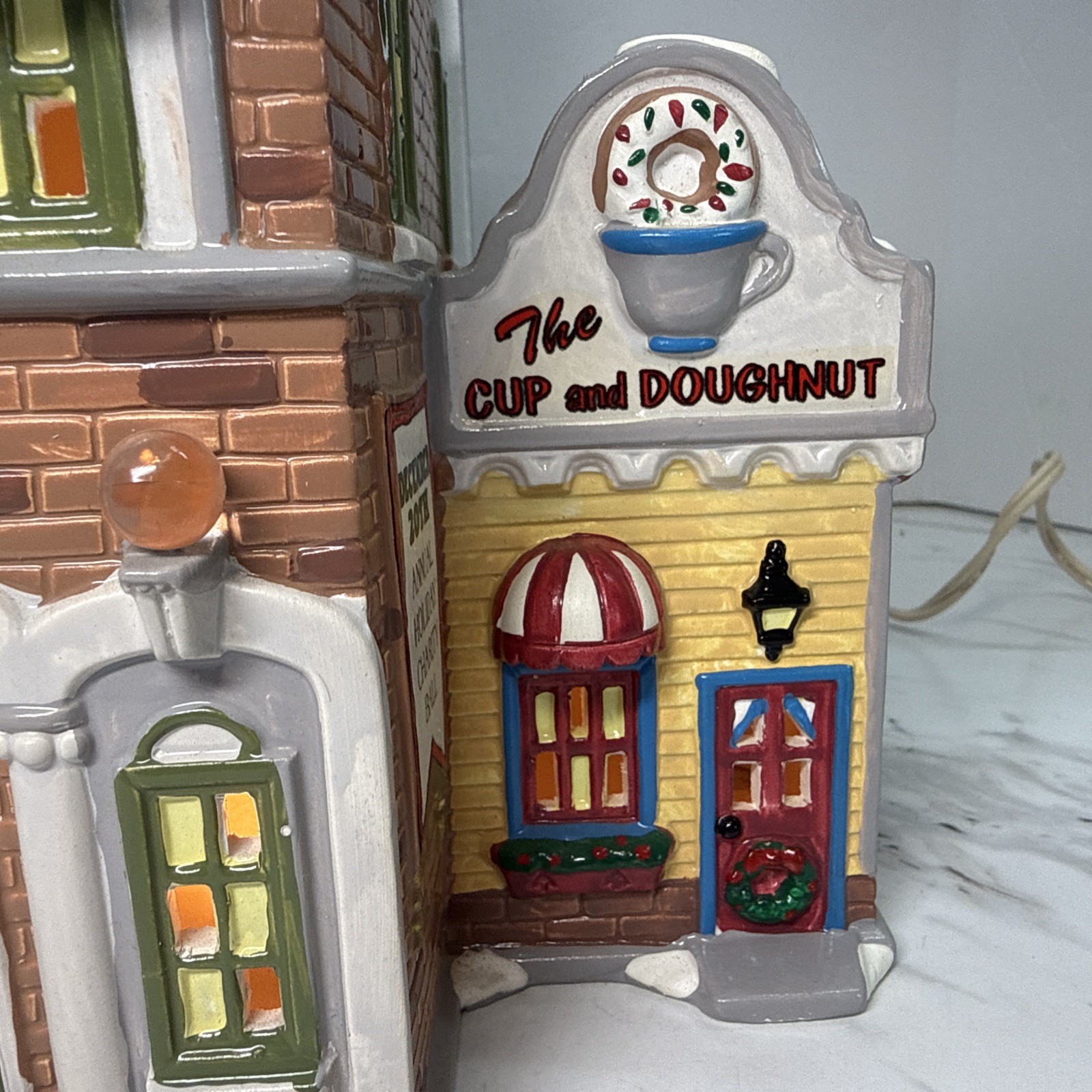Department 56 Snow Village Village Police Station #54853 Retired VTG