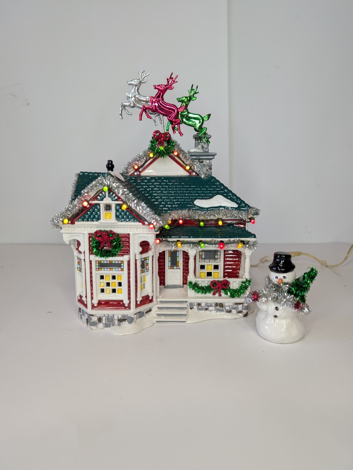 Dept 56 Snow Village “Tinsel and Garland House” Christmas Lane Snowman Retired
