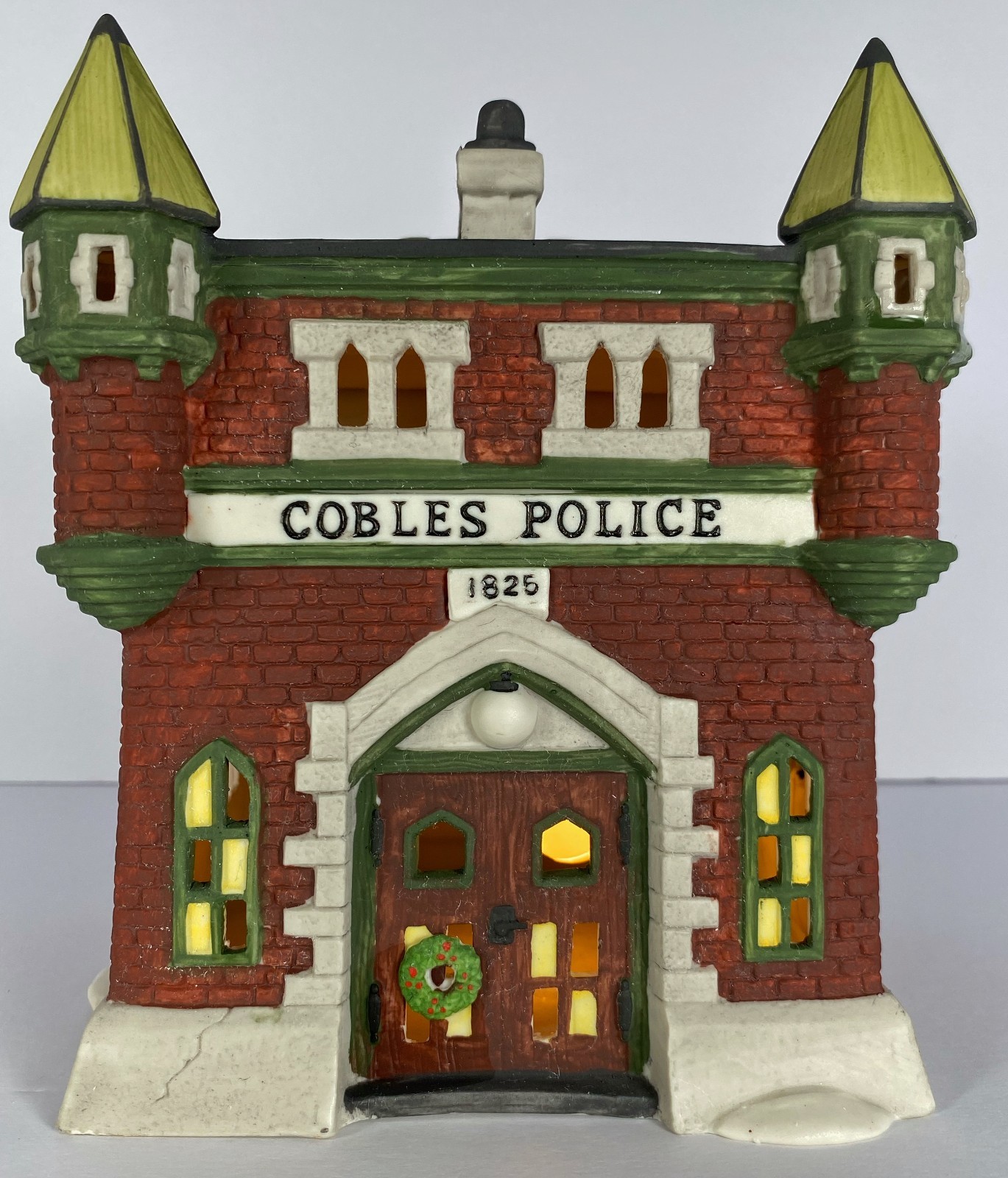 Cobbles Police Station Village House – Vintage Christmas Building – Mint in Box