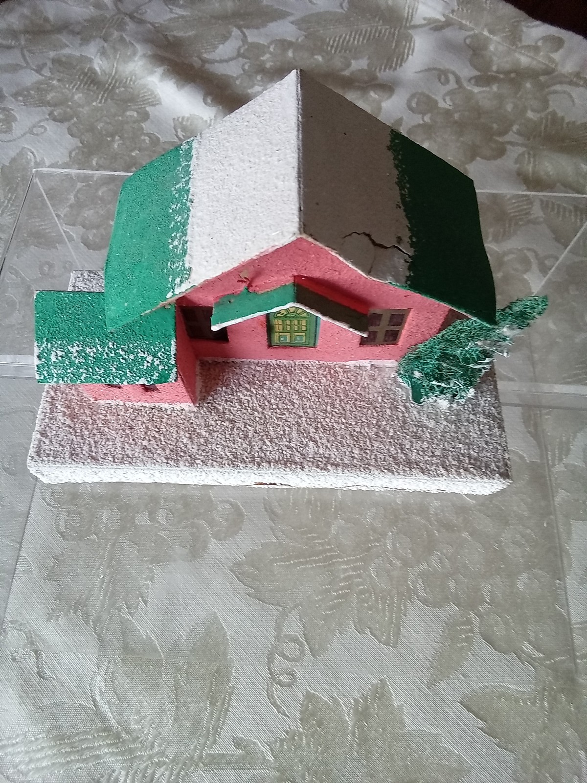 Vintage Putz Christmas House in Pink Glitter Cardboard Sponge Moss Tree Japan