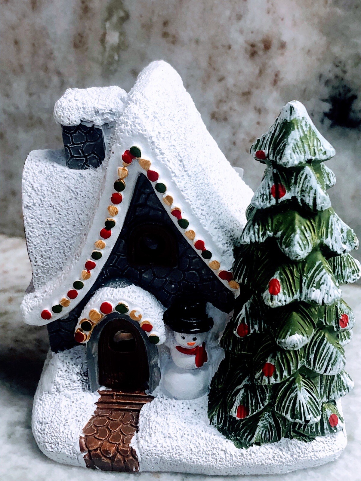Ship N 24 Hours. New- Christmas XMAX LED House. 4 In x 3 In.