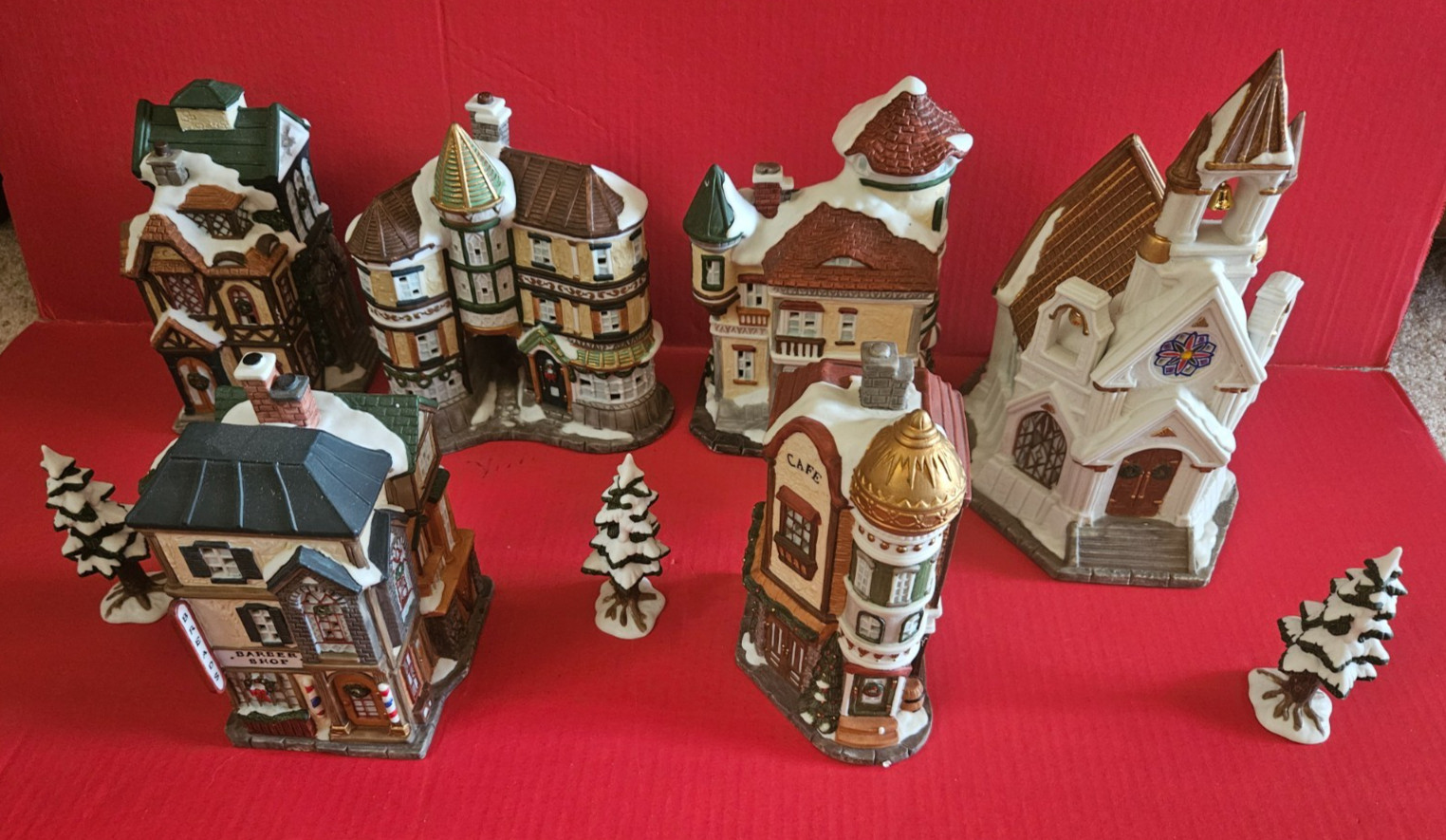 1994 TRADITIONS 40 Piece Christmas Victorian Village Set – Lighted – No Chips