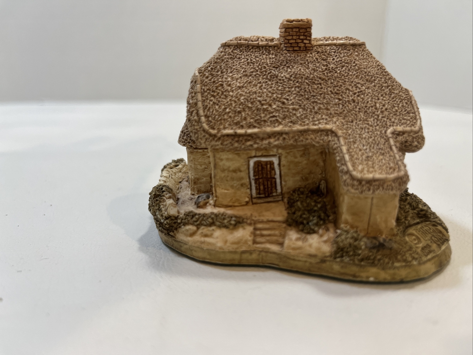 LILLIPUT LANE CLOVER COTTAGE