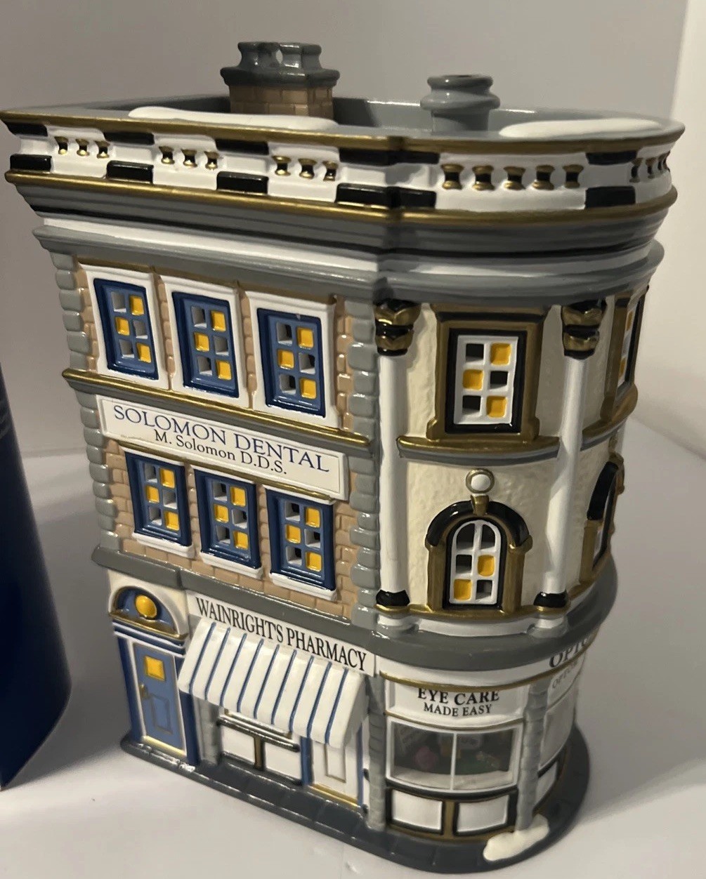 Main Street Medical DEPARTMENT 56 Original Snow Village NO Sign WORKING Light