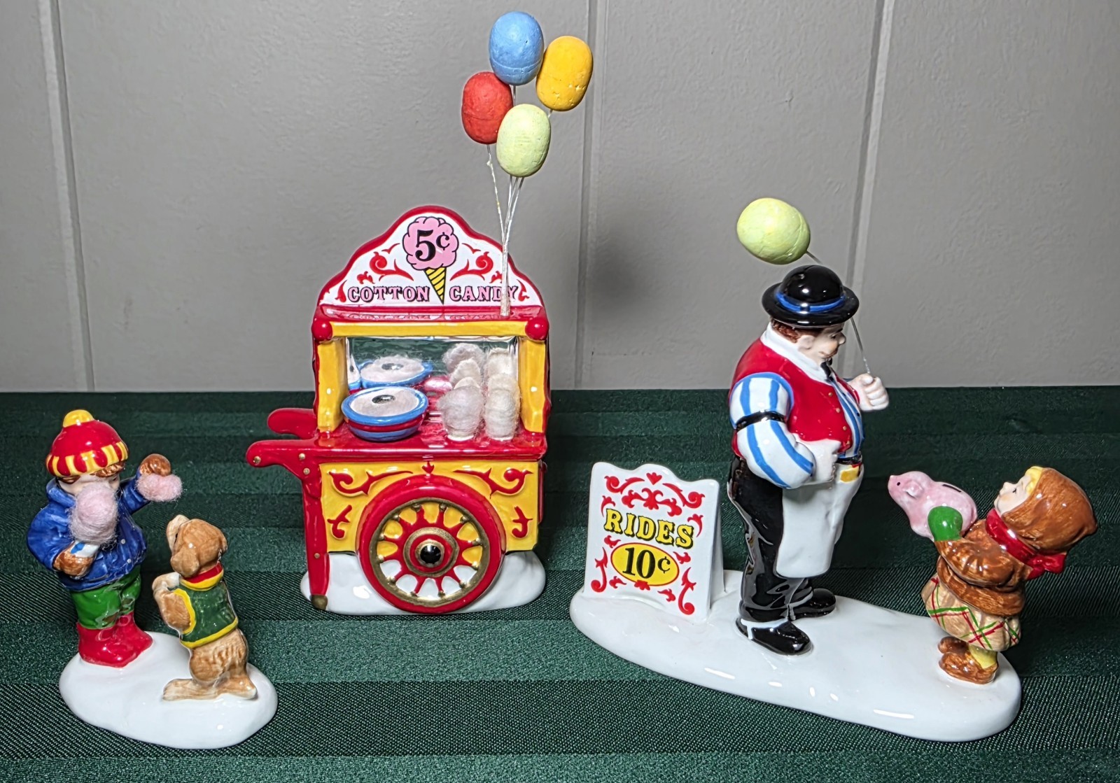 Dept 56 Snow Village Carnival Tickets Cotton Candy Cart & Vendor Balloons