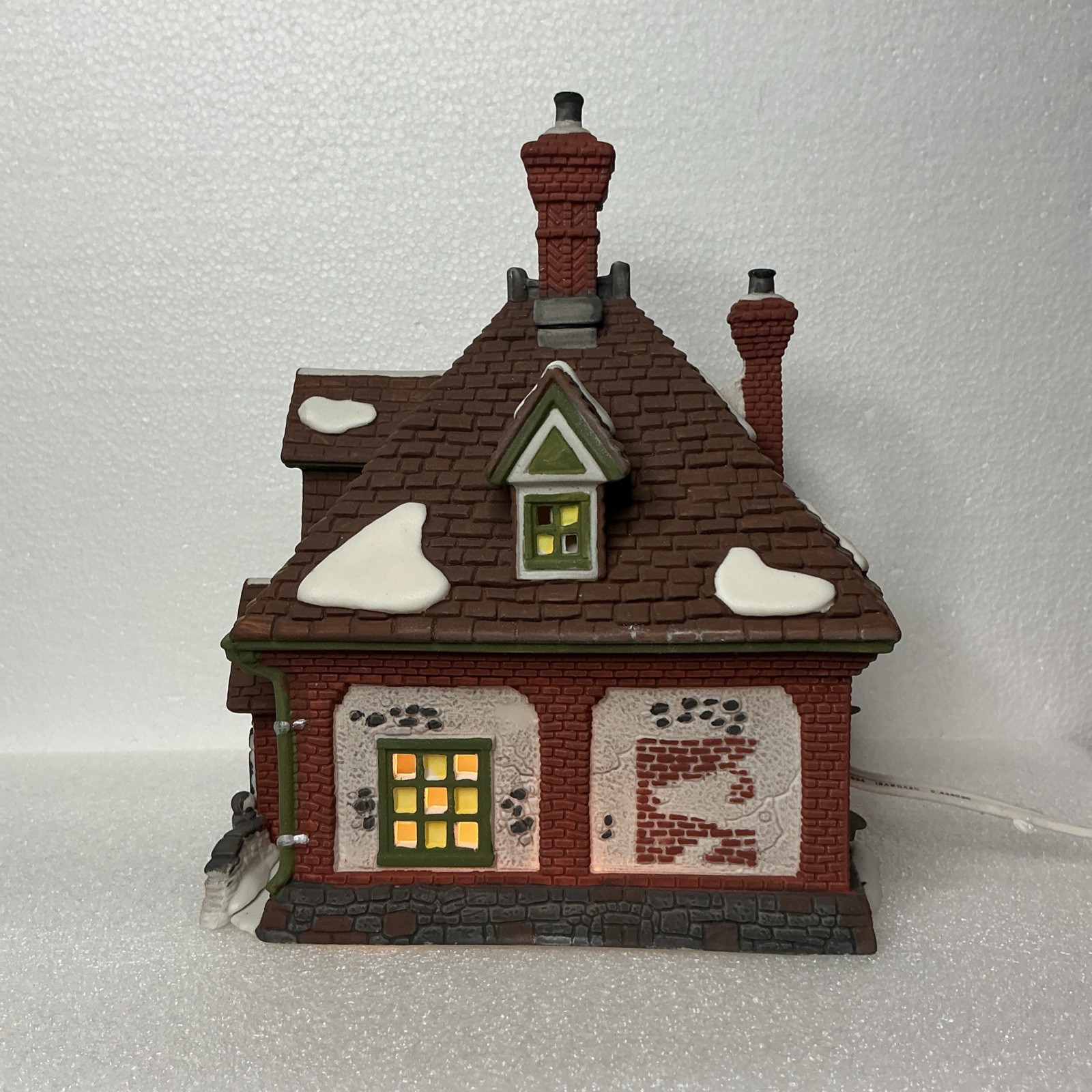 Dept 56 Wm Wheat Cakes & Puddings Dickens Village 58084 Lighted w Box
