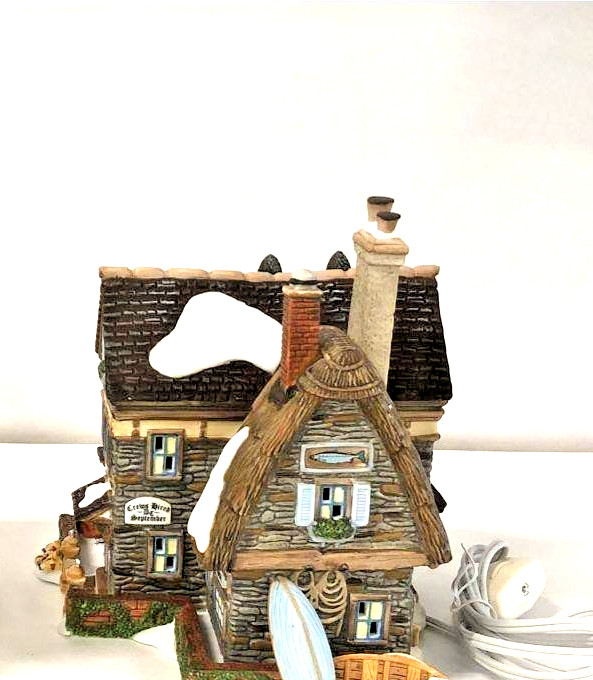 Department 56 Bucklebury Cottage The Dicken’s Village Series TESTED
