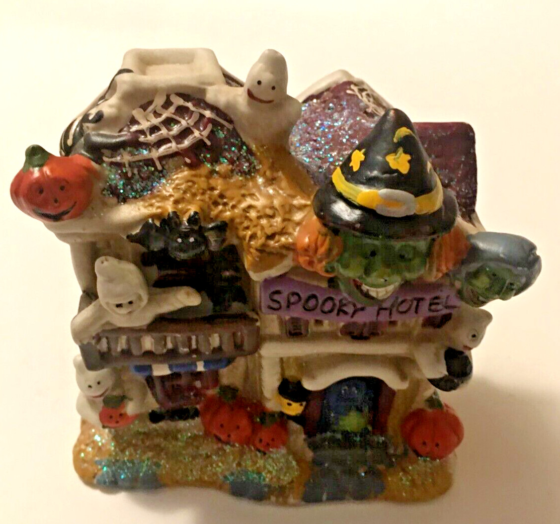 Vintage 2002 Ceramic SPOOKY HOTEL Ghost, Witch, Pumpkin, Spider 4 1/2″ Tall