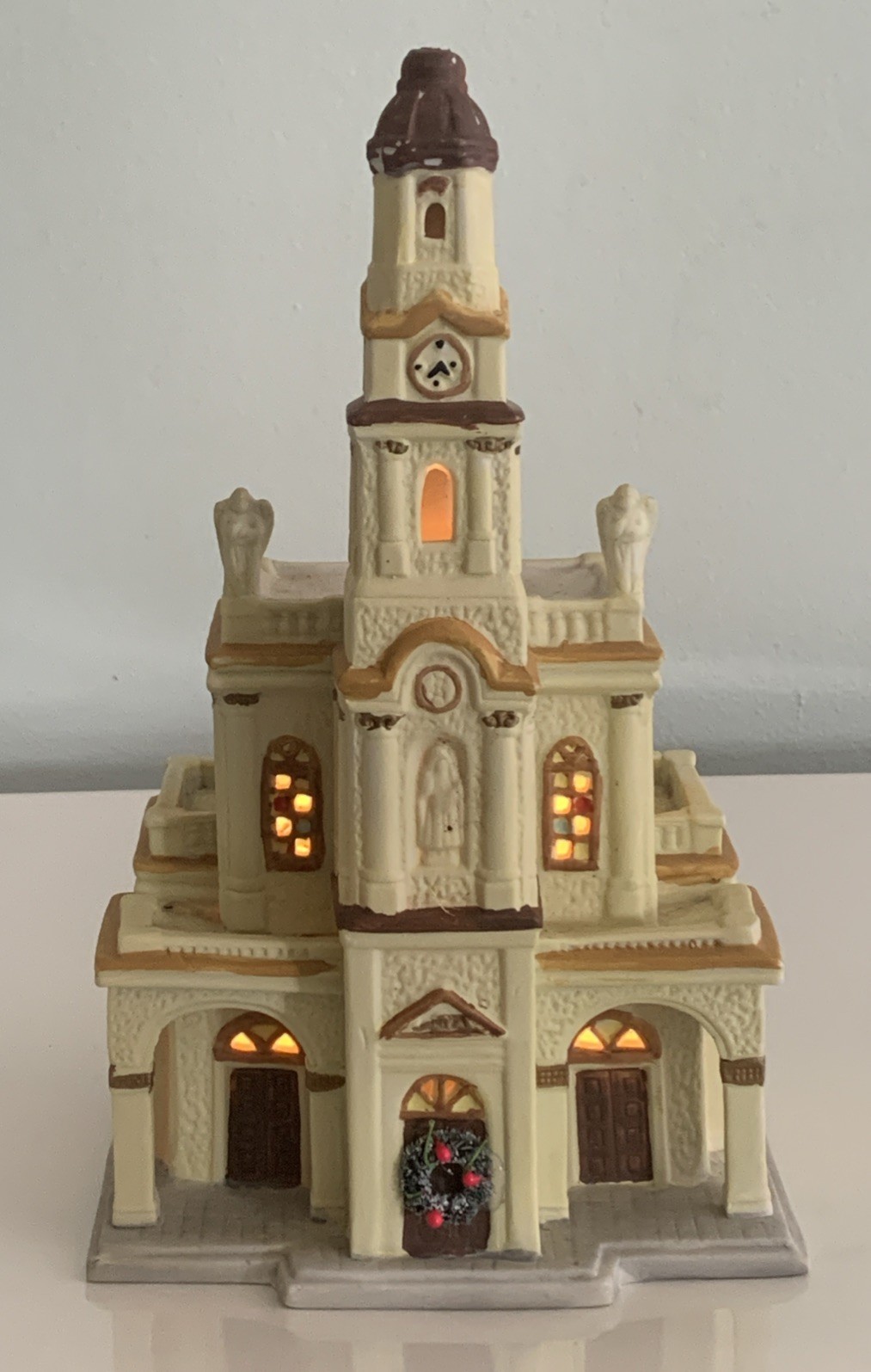 VTG 1989 Dickensville Christmas Lighted Porcelain Village Church Missing Cross
