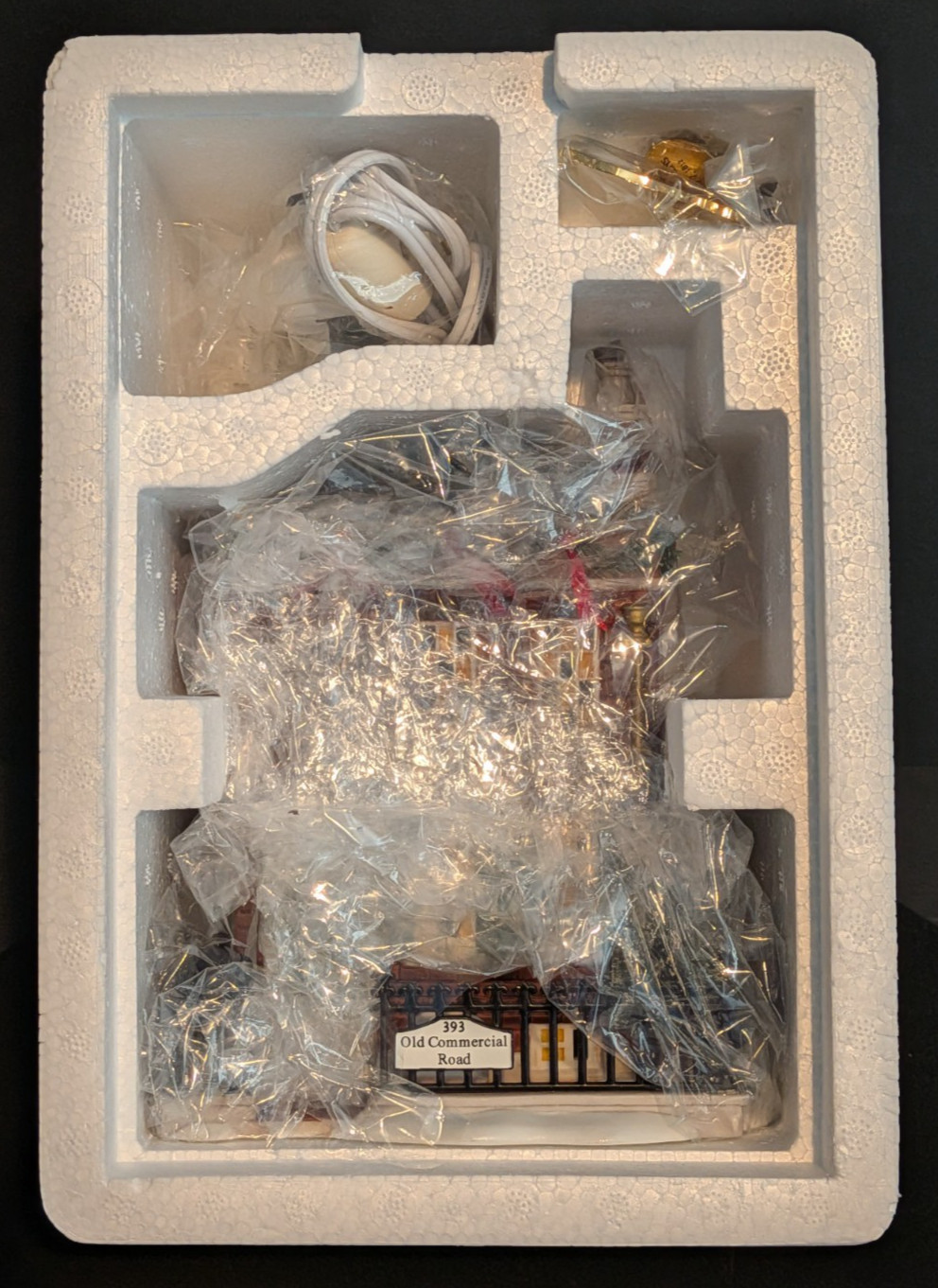 Department 56 Dickens’ Birthplace 20th Anniversary Special Edition #58710