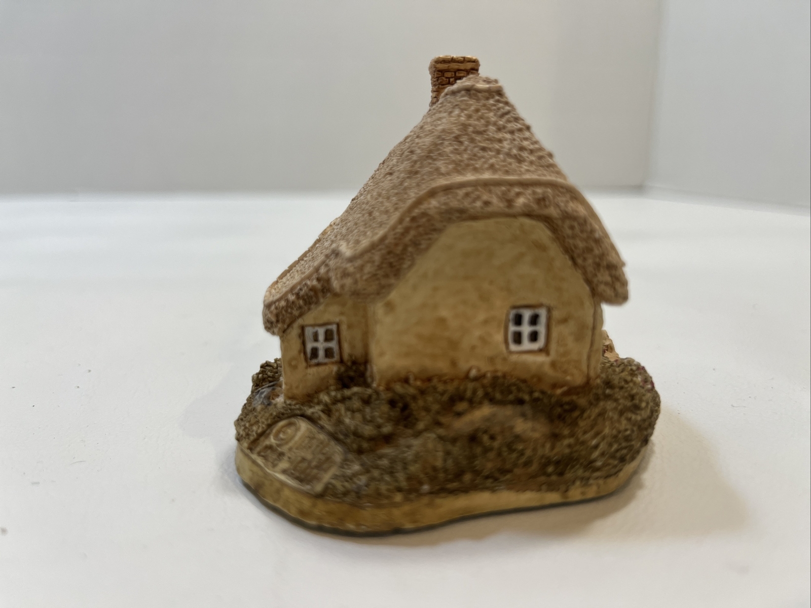 LILLIPUT LANE CLOVER COTTAGE