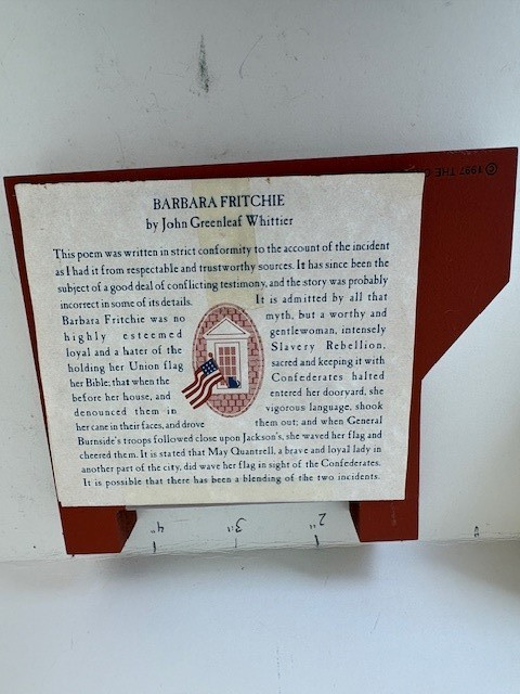 The Cat’s Meow 1997 Collectors Club House “Barbara Fitchie House”