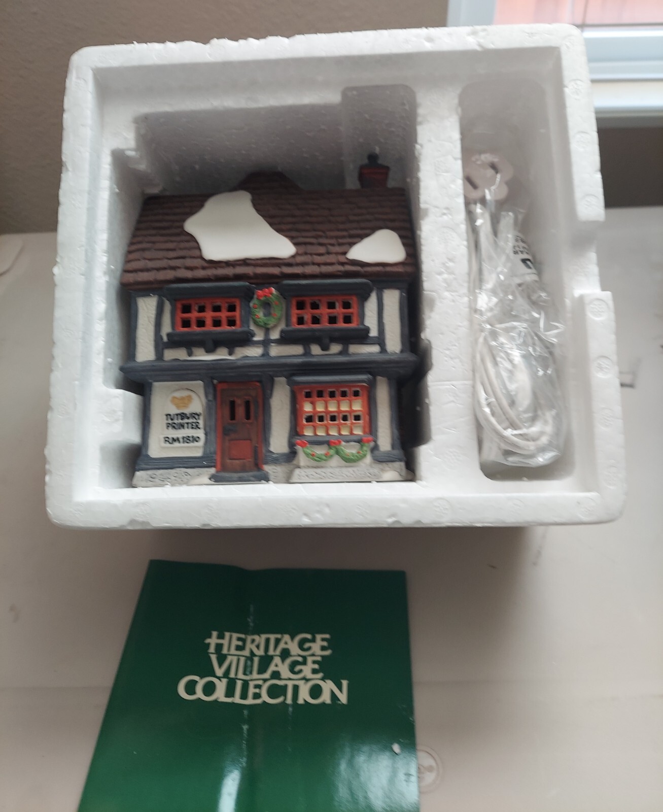 Vintage 1990-1999 Dept 56 lighted village Dickens Tutbury Printer