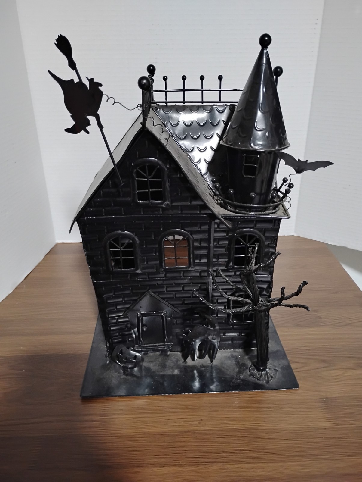Black Metal Spooky Haunted House Tea Light