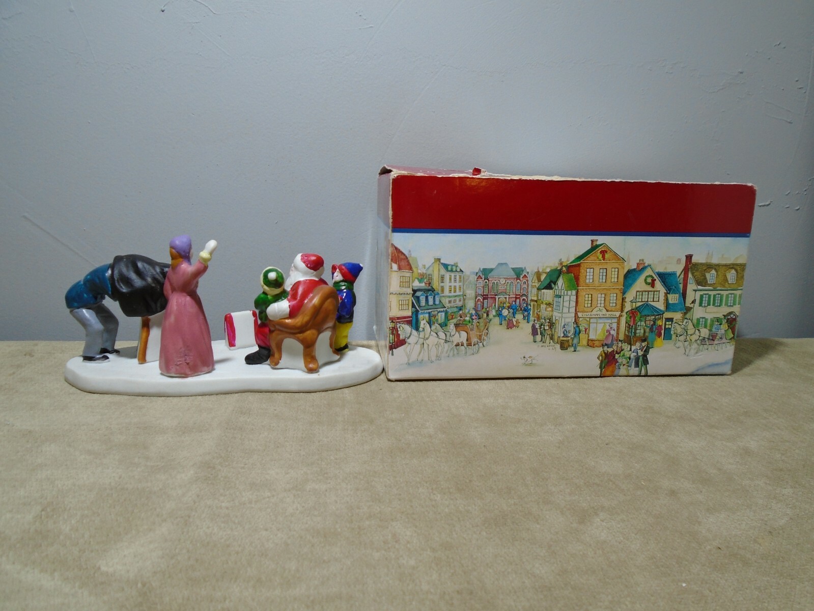 1994 DICKENSVALE PORCELAIN PHOTO WITH SANTA LENOX FIGURINE (SF249) TOP OF BOX IS
