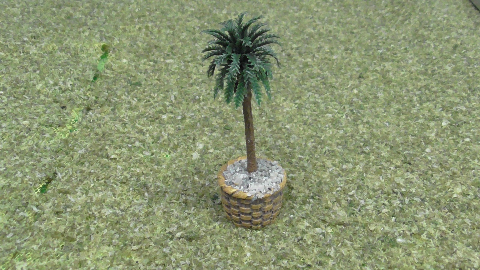 3″ Palm Tree in Ceramic Planter for Dollhouse Fairy Garden Village Display #138