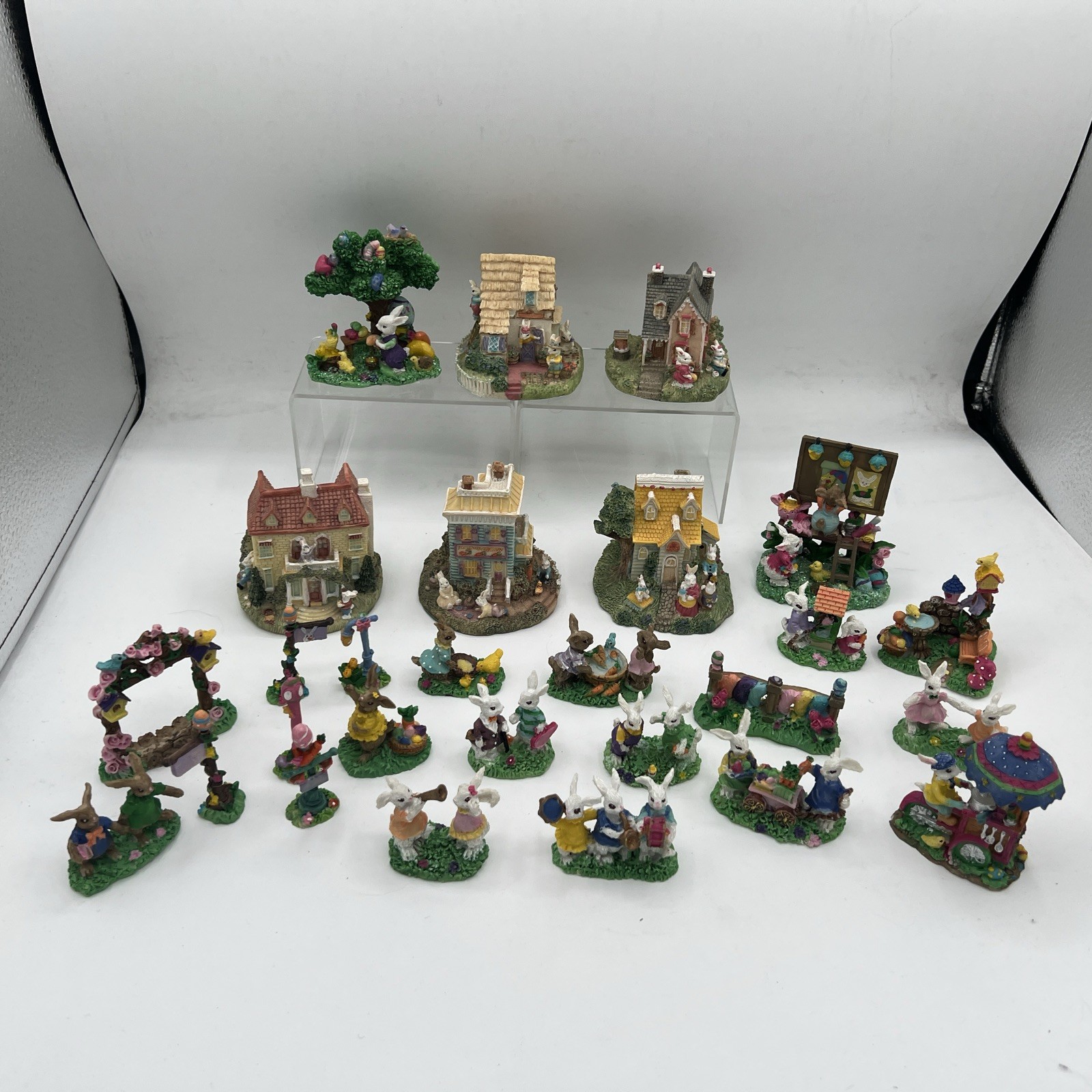 Easter Bunny Village 5 Houses 22 Figurines Jellybean Mansion , Bunny Nursery