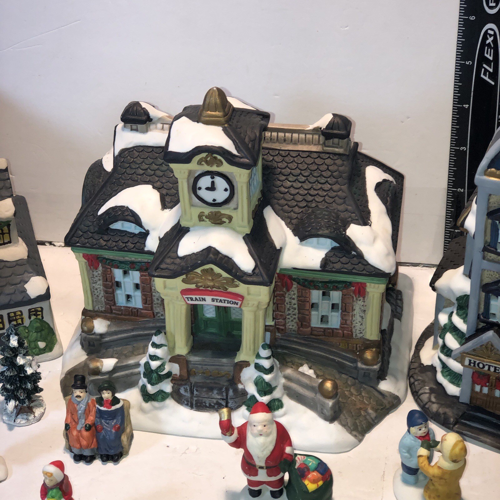 Galleria Hand Painted 20 Pc. Porcelain Christmas Village Box 2 Pc. are missing