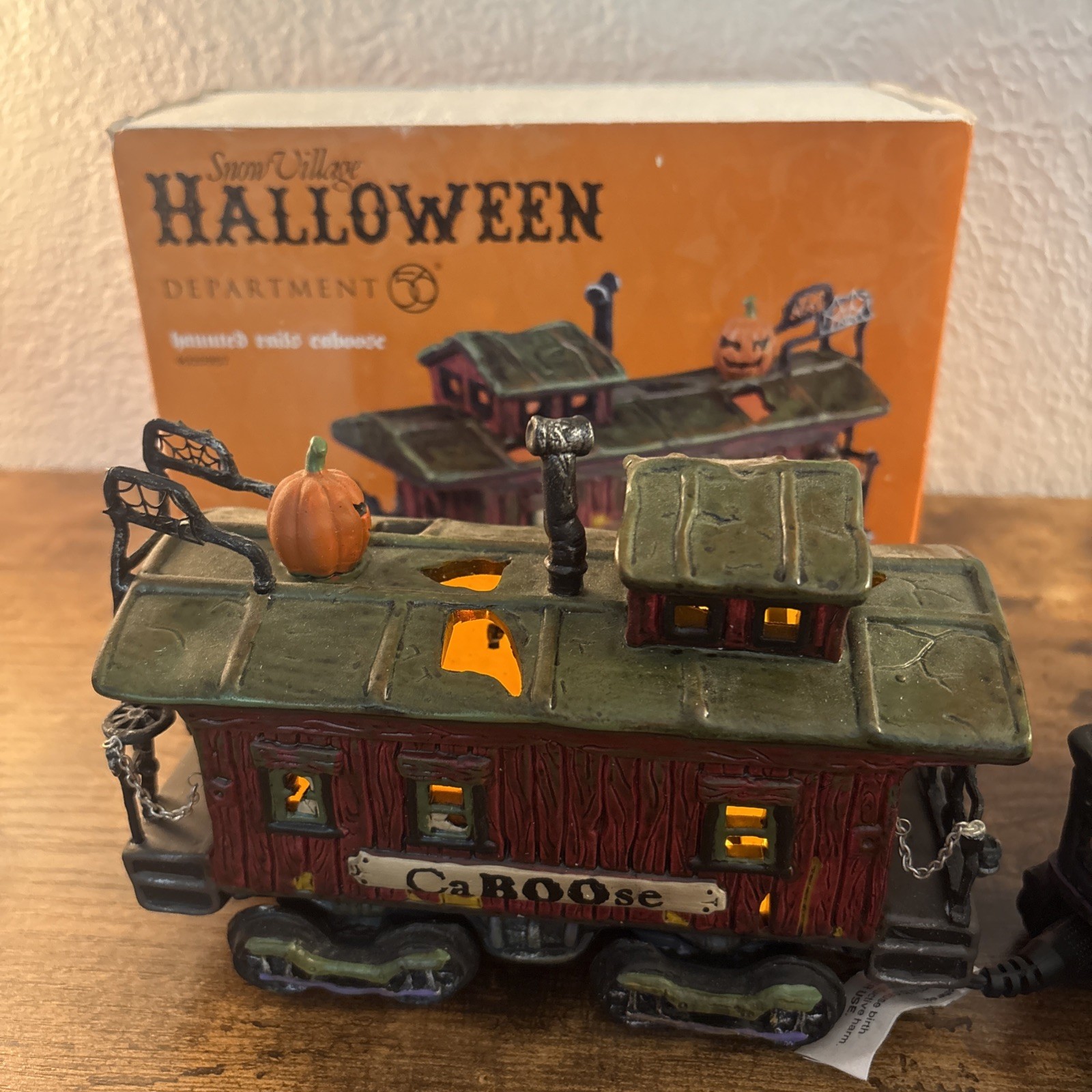 Dept 56 Snow Village Halloween Haunted Rails Caboose 4020957 Department 56 train