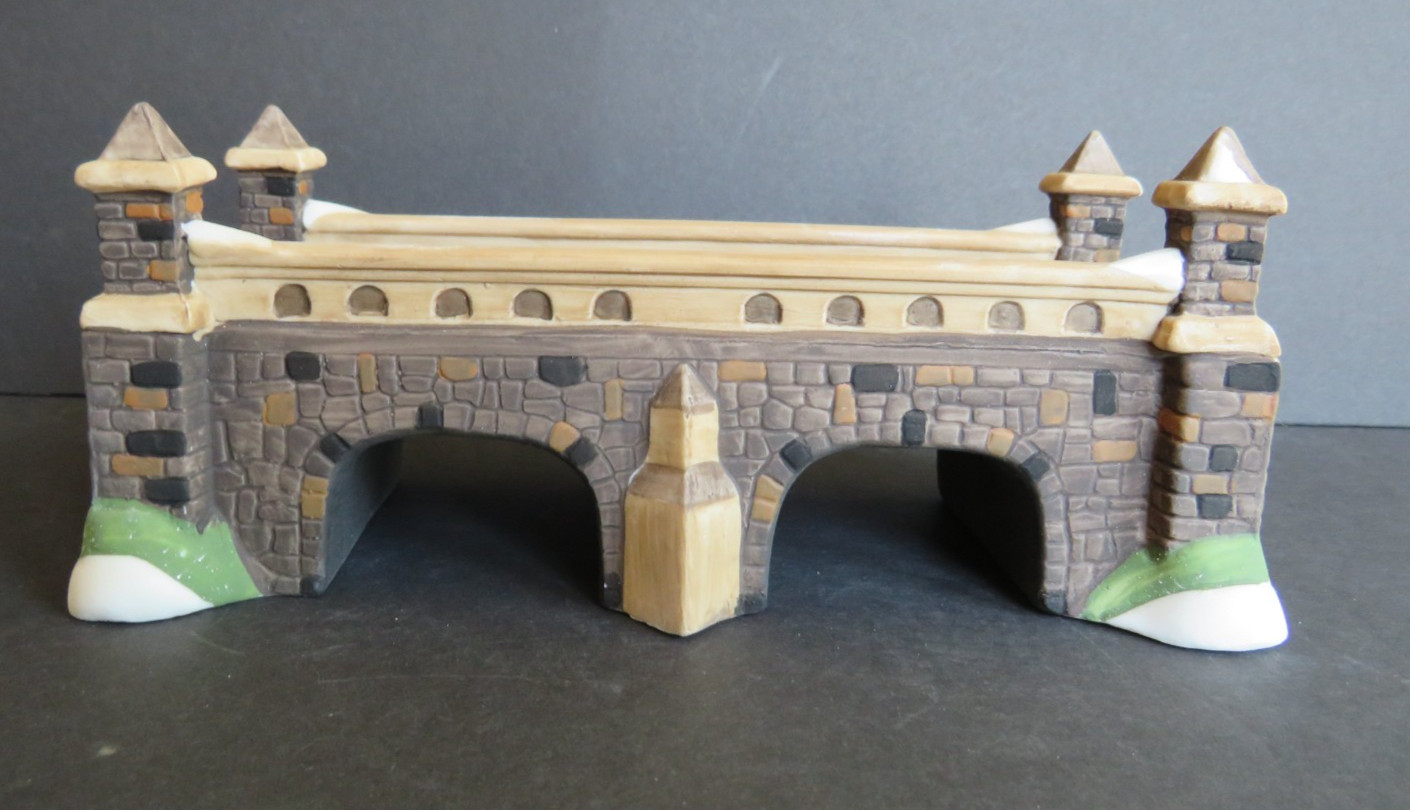 MINT Dept 56~ Heritage Village Collection ~ Stone Train Tressel ~ 56.59811